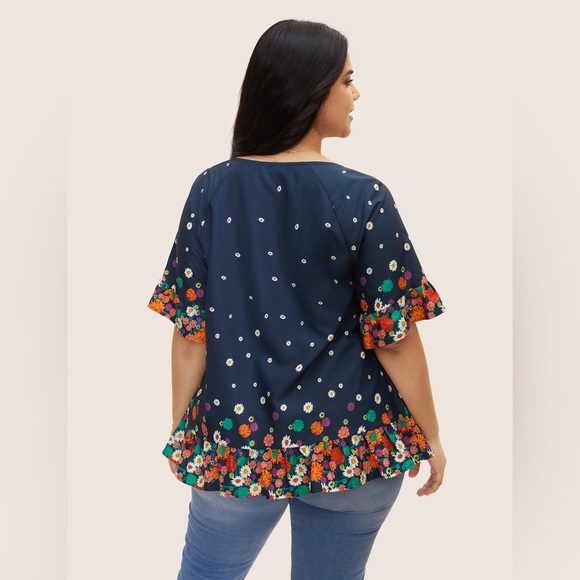 NWOT BloomChic Stone blue floral Detail Flutter Sleeve Blouse Size 22-24/3X - Picture 4 of 11